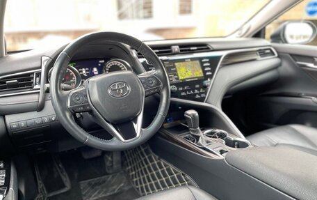 Toyota Camry, 2021 год, 2 700 000 рублей, 14 фотография