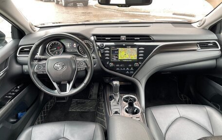 Toyota Camry, 2021 год, 2 700 000 рублей, 12 фотография