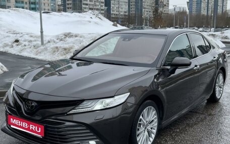 Toyota Camry, 2021 год, 2 700 000 рублей, 10 фотография