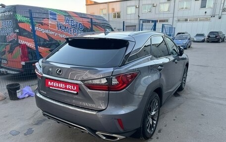 Lexus RX IV рестайлинг, 2018 год, 4 700 000 рублей, 9 фотография