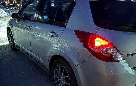 Nissan Tiida, 2010 год, 820 000 рублей, 3 фотография