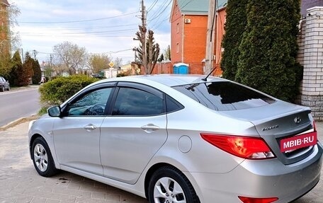 Hyundai Solaris II рестайлинг, 2016 год, 825 000 рублей, 5 фотография