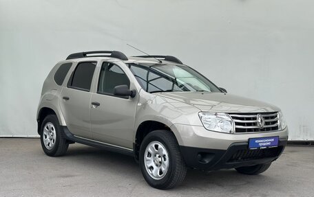 Renault Duster I рестайлинг, 2014 год, 870 000 рублей, 2 фотография