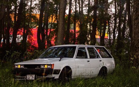 Toyota Carina, 1987 год, 450 000 рублей, 2 фотография