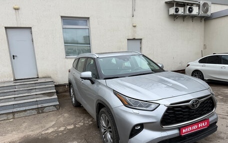 Toyota Highlander, 2023 год, 7 550 000 рублей, 1 фотография