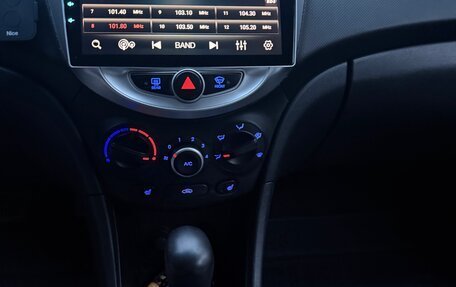 Hyundai Solaris II рестайлинг, 2011 год, 699 000 рублей, 9 фотография