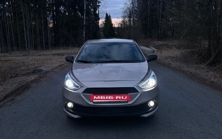 Hyundai Solaris II рестайлинг, 2011 год, 699 000 рублей, 2 фотография