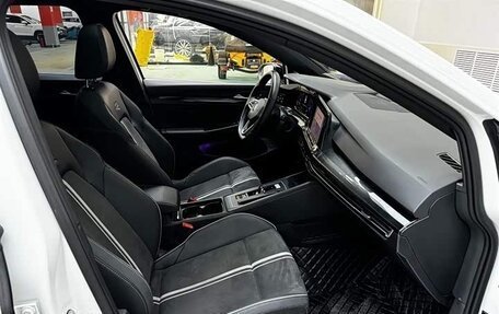 Volkswagen Golf VIII, 2023 год, 1 890 000 рублей, 8 фотография
