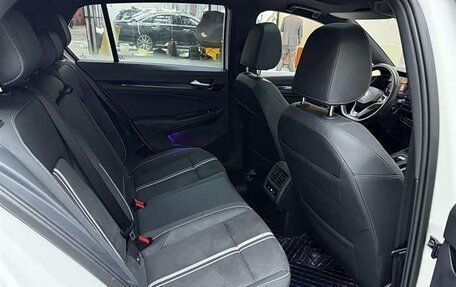 Volkswagen Golf VIII, 2023 год, 1 890 000 рублей, 14 фотография