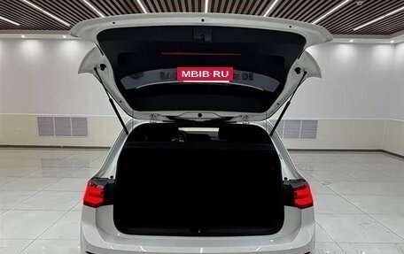Volkswagen Golf VIII, 2023 год, 1 890 000 рублей, 7 фотография