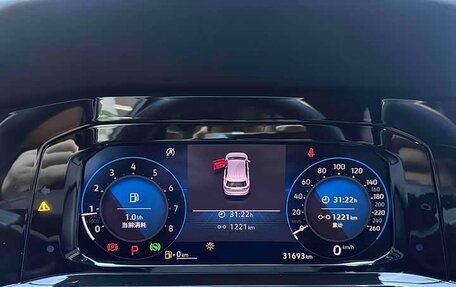 Volkswagen Golf VIII, 2022 год, 2 100 000 рублей, 12 фотография