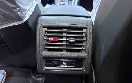 Volkswagen Golf VIII, 2022 год, 2 100 000 рублей, 15 фотография