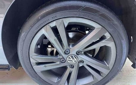 Volkswagen Golf VIII, 2022 год, 2 100 000 рублей, 21 фотография