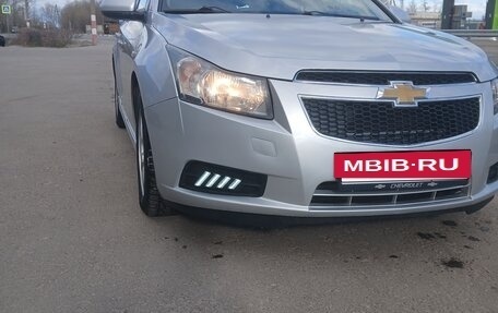 Chevrolet Cruze II, 2011 год, 589 000 рублей, 2 фотография