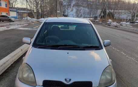 Toyota Vitz, 2001 год, 315 000 рублей, 3 фотография
