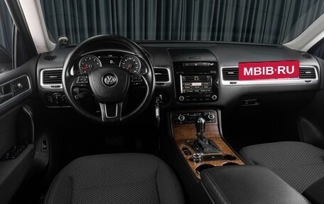 Volkswagen Touareg III, 2012 год, 1 999 000 рублей, 6 фотография