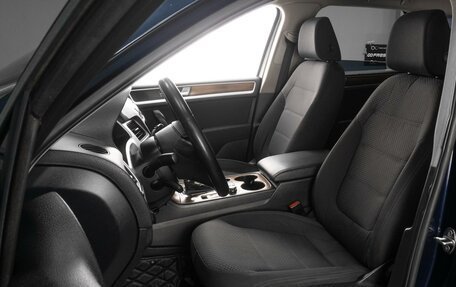 Volkswagen Touareg III, 2012 год, 1 999 000 рублей, 10 фотография