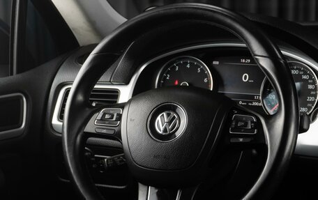Volkswagen Touareg III, 2012 год, 1 999 000 рублей, 16 фотография