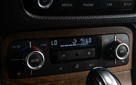 Volkswagen Touareg III, 2012 год, 1 999 000 рублей, 12 фотография