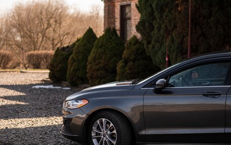 Ford Fusion (North America) II, 2019 год, 1 070 000 рублей, 19 фотография
