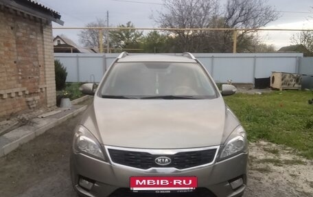 KIA cee'd I рестайлинг, 2010 год, 800 000 рублей, 9 фотография