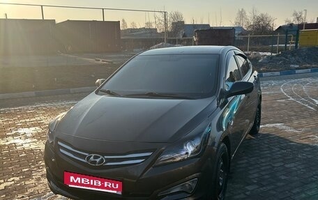 Hyundai Solaris II рестайлинг, 2015 год, 750 000 рублей, 12 фотография