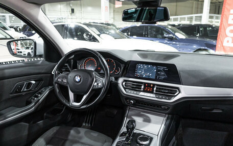 BMW 3 серия, 2020 год, 2 550 000 рублей, 17 фотография