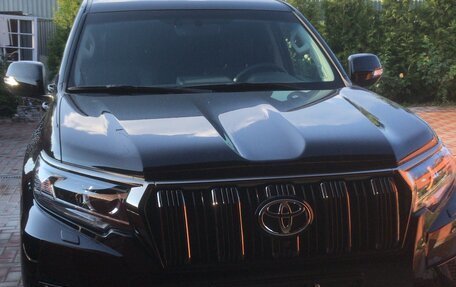 Toyota Land Cruiser Prado 150 рестайлинг 2, 2021 год, 6 200 000 рублей, 1 фотография