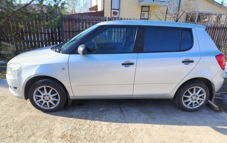 Skoda Fabia II, 2013 год, 600 000 рублей, 2 фотография