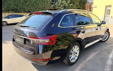 Skoda Superb III рестайлинг, 2022 год, 3 328 569 рублей, 5 фотография