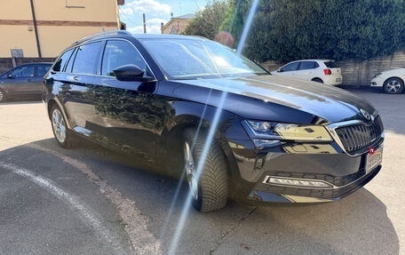 Skoda Superb III рестайлинг, 2022 год, 3 328 569 рублей, 3 фотография