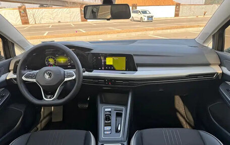 Volkswagen Golf VIII, 2022 год, 1 440 000 рублей, 10 фотография