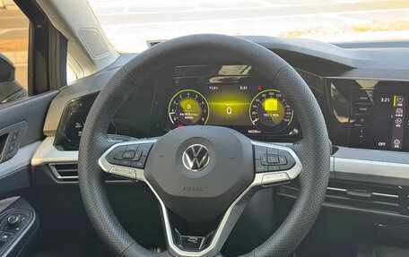 Volkswagen Golf VIII, 2022 год, 1 440 000 рублей, 12 фотография