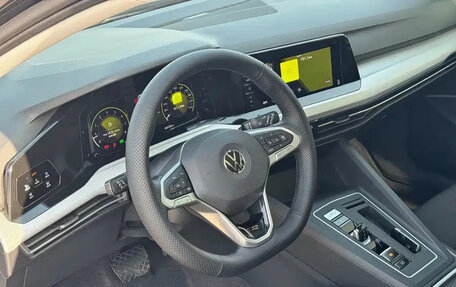 Volkswagen Golf VIII, 2022 год, 1 440 000 рублей, 13 фотография