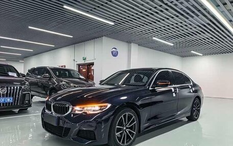 BMW 3 серия, 2022 год, 2 180 000 рублей, 1 фотография