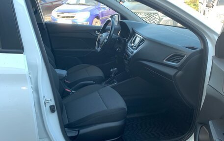 Hyundai Solaris II рестайлинг, 2017 год, 1 378 000 рублей, 28 фотография