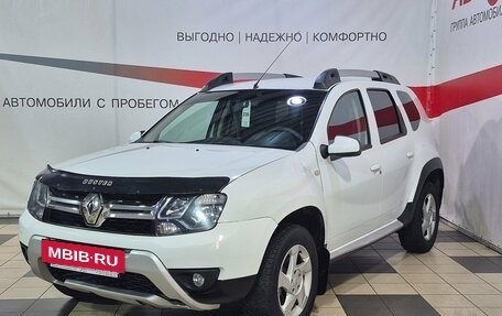 Renault Duster I рестайлинг, 2017 год, 1 350 000 рублей, 3 фотография