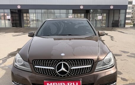 Mercedes-Benz C-Класс, 2013 год, 1 300 000 рублей, 1 фотография