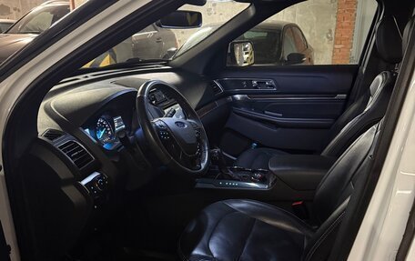 Ford Explorer VI, 2018 год, 2 800 000 рублей, 7 фотография
