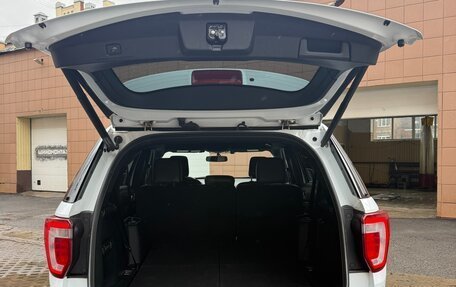 Ford Explorer VI, 2018 год, 2 800 000 рублей, 15 фотография