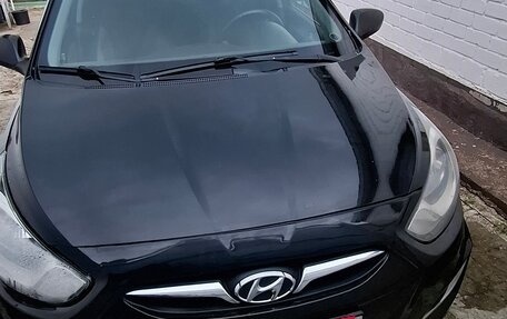 Hyundai Solaris II рестайлинг, 2012 год, 530 000 рублей, 4 фотография