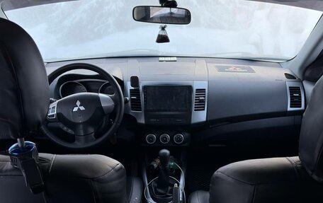 Mitsubishi Outlander III рестайлинг 3, 2008 год, 1 050 000 рублей, 9 фотография