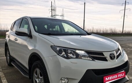 Toyota RAV4, 2014 год, 2 050 000 рублей, 2 фотография
