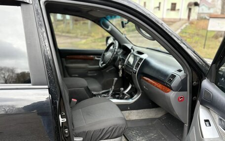 Toyota Land Cruiser Prado 120 рестайлинг, 2007 год, 1 650 000 рублей, 18 фотография