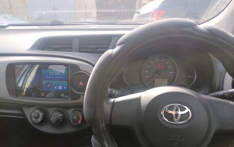 Toyota Vitz, 2012 год, 650 000 рублей, 5 фотография