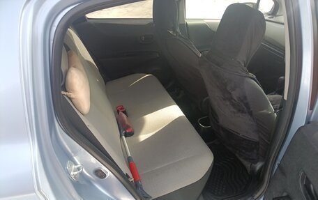 Toyota Vitz, 2012 год, 650 000 рублей, 6 фотография