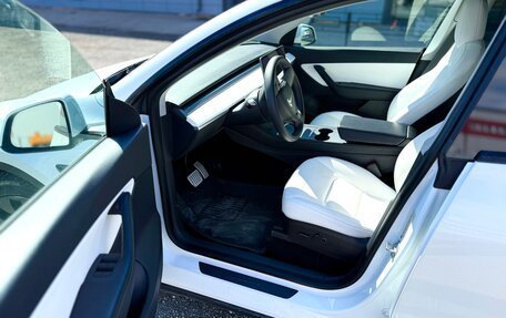 Tesla Model Y I, 2021 год, 4 620 000 рублей, 6 фотография