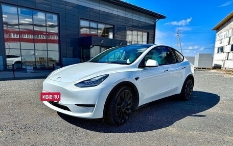 Tesla Model Y I, 2021 год, 4 620 000 рублей, 2 фотография