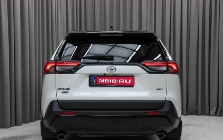 Toyota RAV4, 2021 год, 3 800 000 рублей, 5 фотография