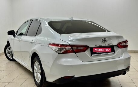 Toyota Camry, 2020 год, 3 180 000 рублей, 4 фотография